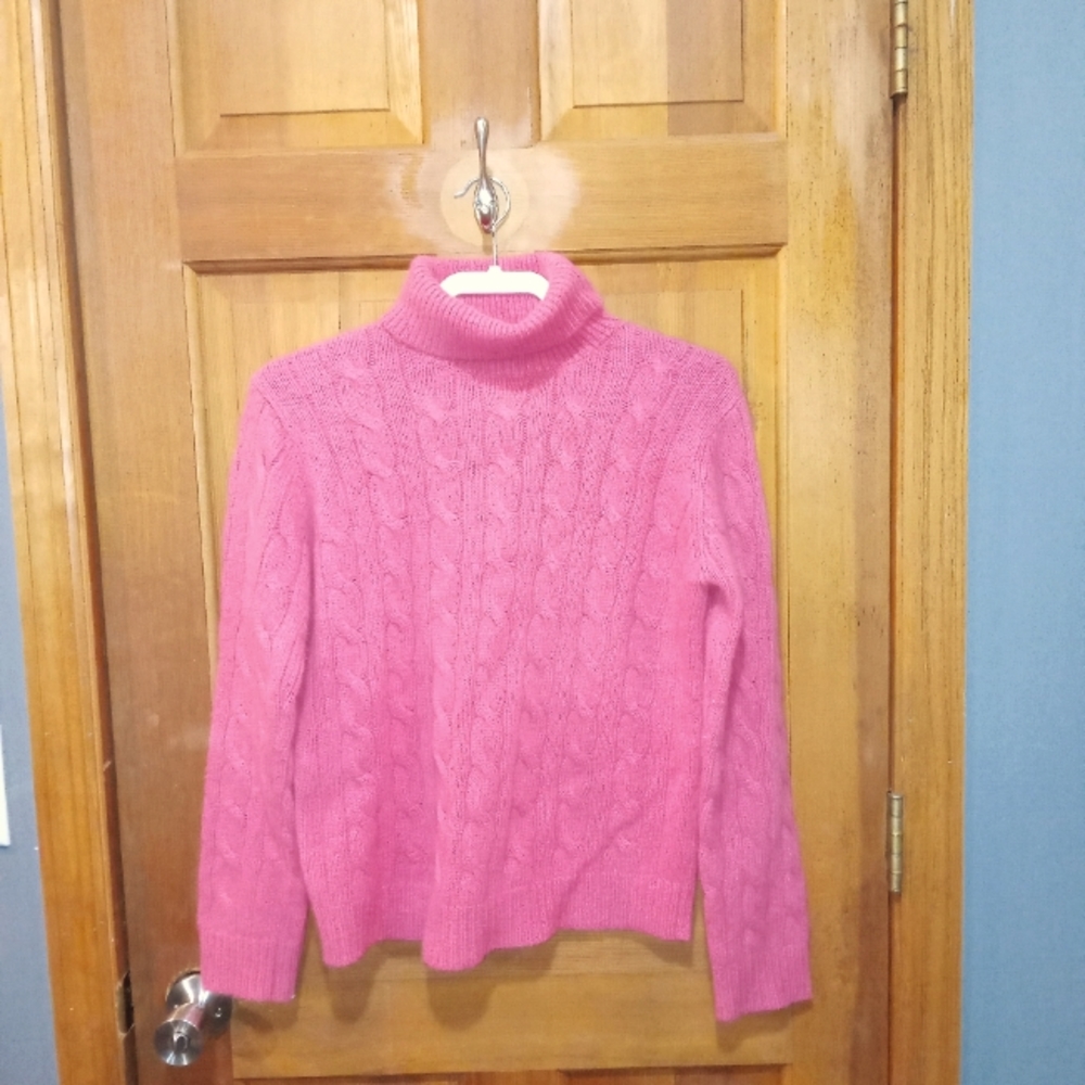 Pursuits, ltd. Lambs wool angora rabbit hair blend pink turtleneck size M